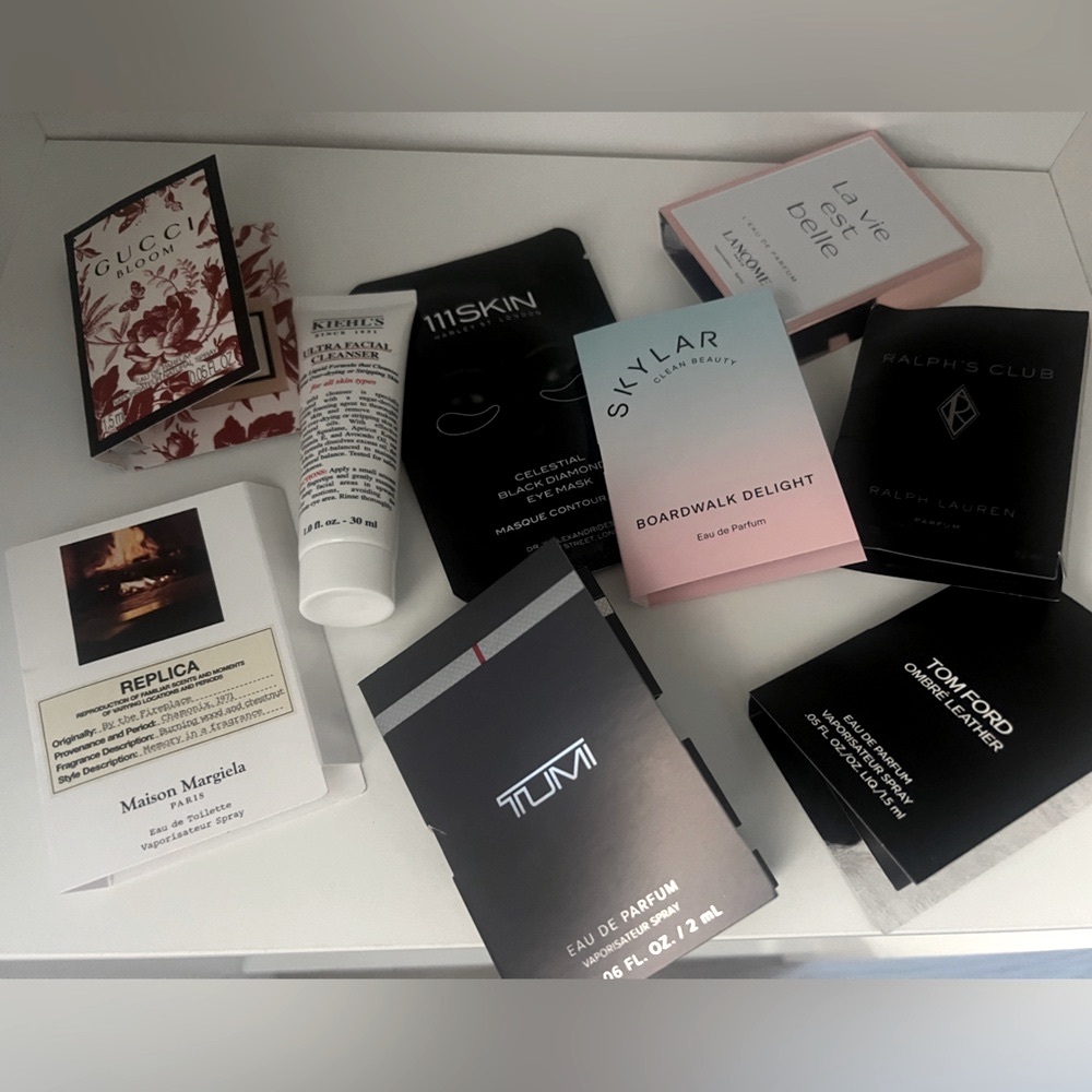 10pcs Fragrance and Skincare sample set